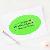 Sticker Ovale Humour pacifiste mixed martial art (Enveloppe)