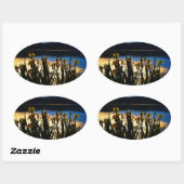 Sticker Ovale Iris jaunes sur la rive du lac Arrowhead (Feuille)
