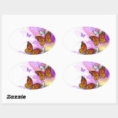 Sticker Ovale Papillons monarques sur fond violet (Feuille)