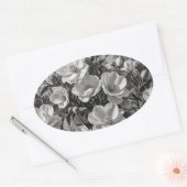 Sticker Ovale Peinture à l'huile de fleurs en niveaux de gris (Enveloppe)