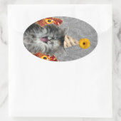 Sticker Ovale Petit chaton de fête sur arrière - plan damassé (Sac)
