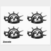 Sticker Ovale Statue noire et blanche de la Liberté (Feuille)