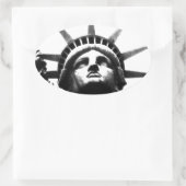 Sticker Ovale Statue noire et blanche de la Liberté (Sac)