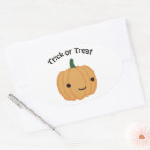 Sticker Ovale Trick ou traitement - Citrouille mignon (Enveloppe)