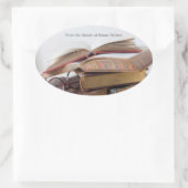 Sticker Ovale Vieux livres avec des lunettes (Sac)