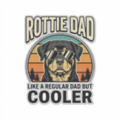 Sticker Papa Rottie comme un papa normal mais design plus  (Devant)