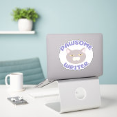 Sticker Pawsome Writer Fun Kitty Caractère Design (Ordinateur portable sur le bureau)