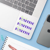 Sticker Pense positif bleu vert plus slogan (Ordinateur portable avec iPhone)