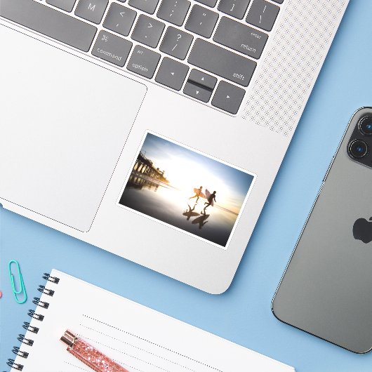 Sticker Plage d'Oceanside (Ordinateur portable avec iPhone)