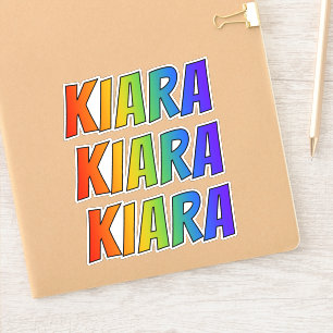 Sticker Prénom "KIARA" avec la coloration d'arc-en-ciel