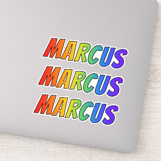 Sticker Prénom "MARCUS" avec colorant arc-en-ciel amusant (Détail)