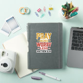 Sticker Priez Plus Inquiétez Moins Matthew 6_34 Conception (Couverture iPad)