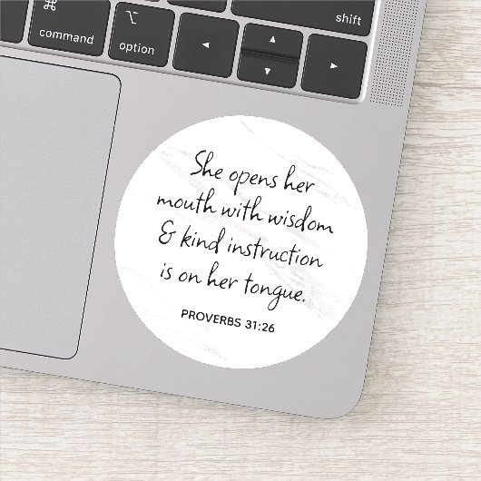 Sticker Proverbes 31:26 Bible Verse Marble Glam (Détail)