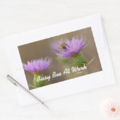 Sticker Rectangulaire Busy Bee sur Purple Thistle Photo (Enveloppe)