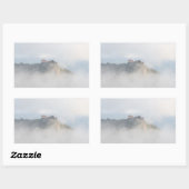 Sticker Rectangulaire Château de chaume entouré de nuages (Feuille)