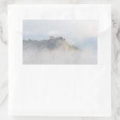Sticker Rectangulaire Château de chaume entouré de nuages (Sac)
