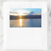 Sticker Rectangulaire Coucher de soleil bleu sur le lac (Sac)