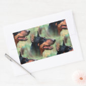 Sticker Rectangulaire Doberman Pinscher dans les bois (Enveloppe)