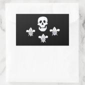 STICKER RECTANGULAIRE DRAPEAU JOLLY ROGER ET TROIS LIEUX (Sac)