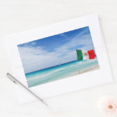 Sticker Rectangulaire Drapeau mexicain sur Sandy Beach (Enveloppe)