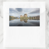 Sticker Rectangulaire Eilean Donan Castle avec réflexion en Ecosse (Sac)