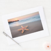 Sticker Rectangulaire Étoile de mer allongée sur une plage (Enveloppe)