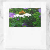 Sticker Rectangulaire Fleur de cône blanc, fleurs pourpres et papillon (Sac)