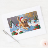 Sticker Rectangulaire Golden Retriever en neige avec Casquette de Noël (Enveloppe)