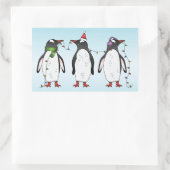 Sticker Rectangulaire Illustration de trois pingouins de Noël festifs (Sac)