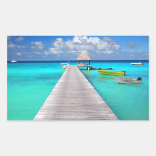 Sticker Rectangulaire Jetty avec des bateaux dans un lagon tropical