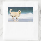 Sticker Rectangulaire Labradoodle - Joyeuse journée sur la plage (Sac)