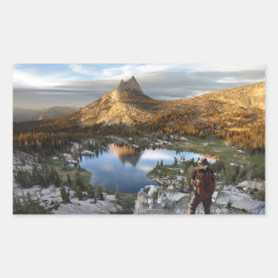 Sticker Rectangulaire Lac de la Cathédrale / Pic - Yosemite - Trail John