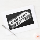 Sticker Rectangulaire Mon esprit est toujours la course automobile pour  (Enveloppe)