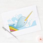 Sticker Rectangulaire Narwhals nagent sur Rainbows (Enveloppe)