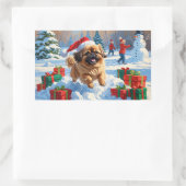 Sticker Rectangulaire Pekingese Chien courant dans la neige avec le Casq (Sac)