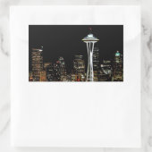 Sticker Rectangulaire Skyline Seattle la nuit, avec Space Needle. (Sac)