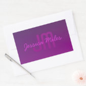 Sticker Rectangulaire Texte Monogrammé Moderne Éditable & Ombre Violet (Enveloppe)