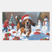 Sticker Rectangulaire Trek Walker Coonhound Neige avec Casquette de Noël (Devant)