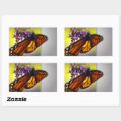 Sticker Rectangulaire Un Petit Papillon Sucré (Feuille)