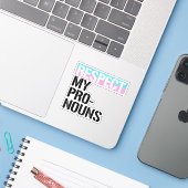 Sticker Respectez Mes Pronoms (Ordinateur portable avec iPhone)