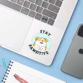 Sticker Restez Pawsitive Funny Smiling Chien Pun (Ordinateur portable avec iPhone)