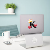 Sticker Roi de cœur couronné emblème K (Ordinateur portable sur le bureau)