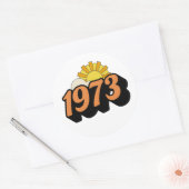 STICKER ROND 1973 (Enveloppe)