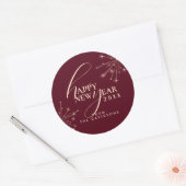 Sticker Rond 2026 New Year's Festive Stylish Typography Maroon (Enveloppe)