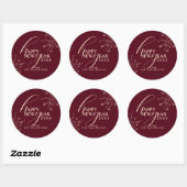Sticker Rond 2026 New Year's Festive Stylish Typography Maroon (Feuille)