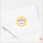 Sticker Rond 50 & Fabuleux Red 50th Birthday Yellow White Dots<br><div class="desc">Personnalisez ce produit de fête du 50e anniversaire. Avec et sans pois. Célébrez-la d'avoir 50 ans et fabuleux. Ce thème typographique et un ballon de coeur coloré. Un design moderne,  ludique et élégant. La police de style de script et les couleurs peuvent être modifiées lorsque vous customisez plus loin.</div>