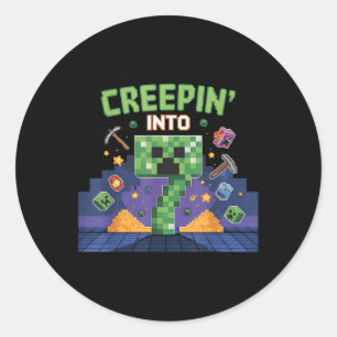 Sticker Rond 7e anniversaire Joueur Pixel Creepin’ Into 7 Video