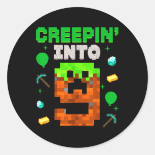 Sticker Rond 9e Anniversaire Gamer Pixel Creepin’ In 9 Video Ga