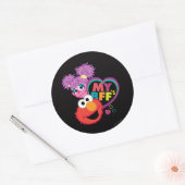Sticker Rond Abby et Elmo, les meilleurs amis (Enveloppe)