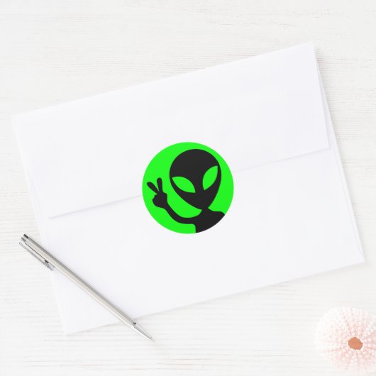 Sticker Rond Alien pacifique (Enveloppe)